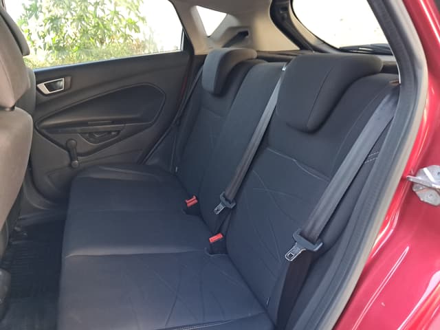 Ford Fiesta REAR_SEAT