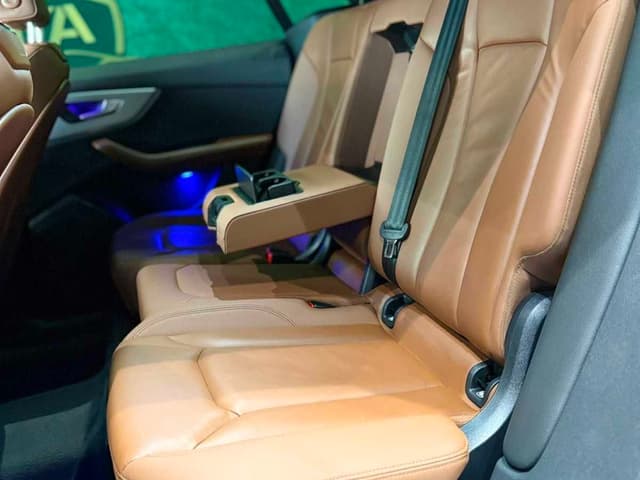 Audi Q8 REAR_SEAT