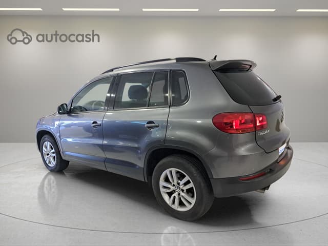 Volkswagen Tiguan LEFT
