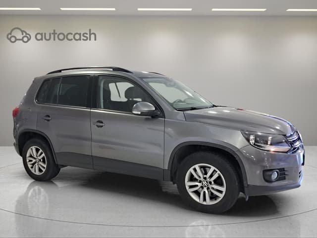 Volkswagen Tiguan RIGHT