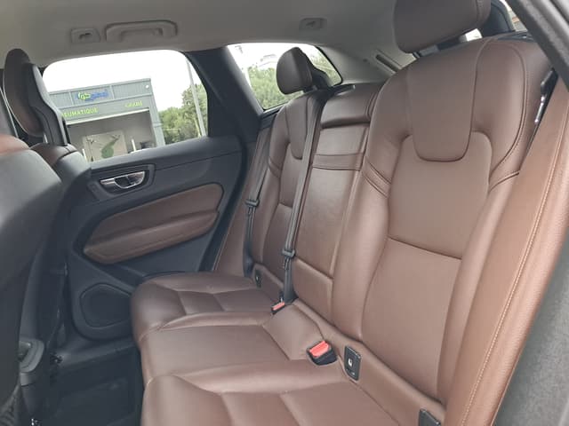 Volvo XC60 REAR_SEAT