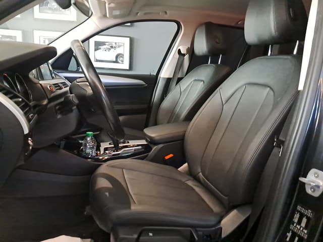 Bmw X3 FRONT_SEAT