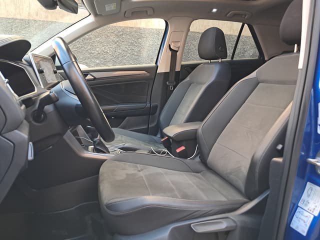 Volkswagen T Roc FRONT_SEAT