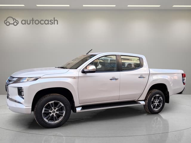 Mitsubishi L 200 LEFT
