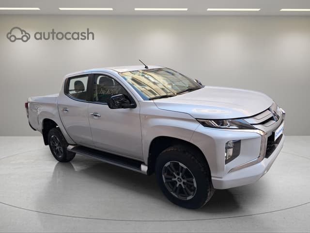 Mitsubishi L 200 RIGHT
