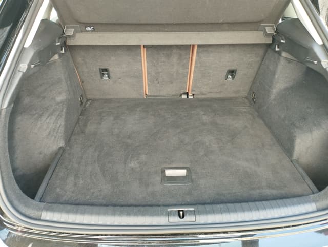 Audi Q3 TRUNK