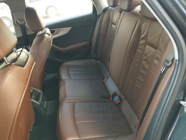Audi A4 REAR_SEAT