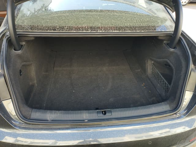 Audi A4 TRUNK