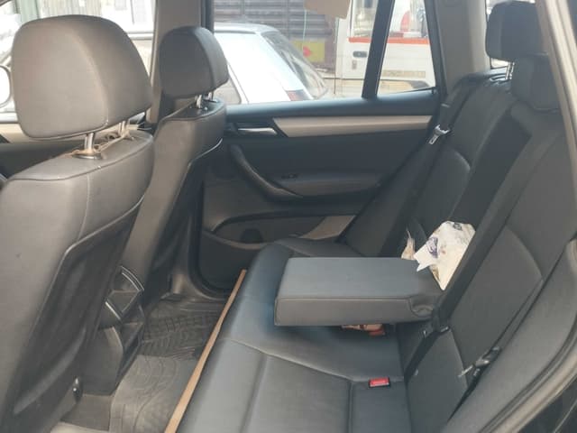 Bmw X3 REAR_SEAT