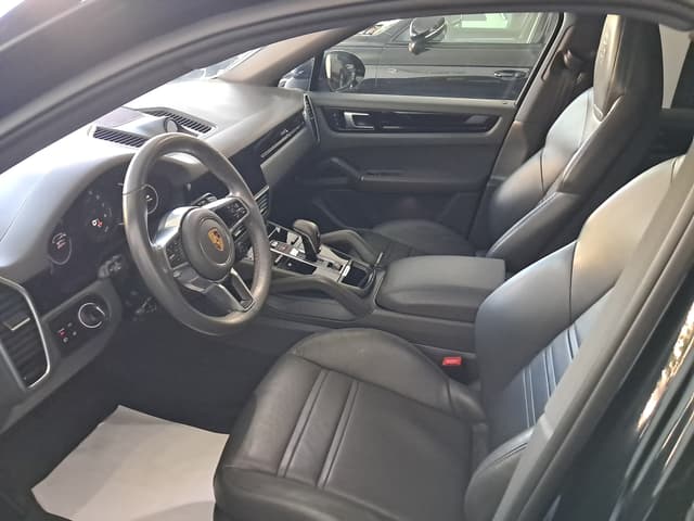 Porsche Cayenne Coupé FRONT_SEAT