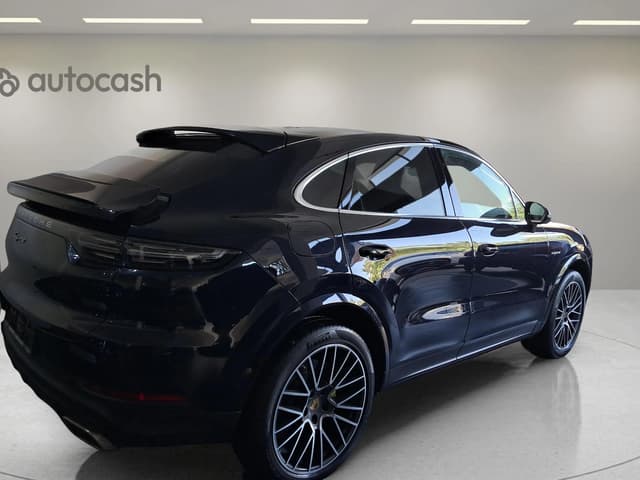 Porsche Cayenne Coupé RIGHT