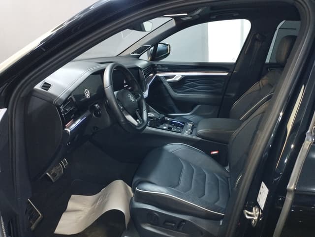 Volkswagen Touareg FRONT_SEAT