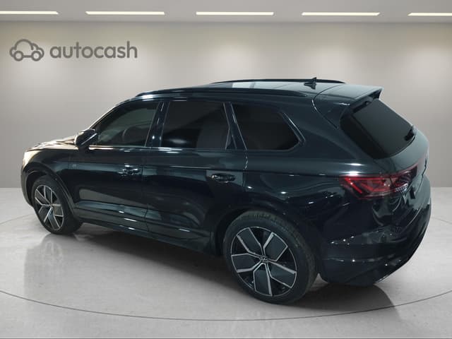 Volkswagen Touareg LEFT