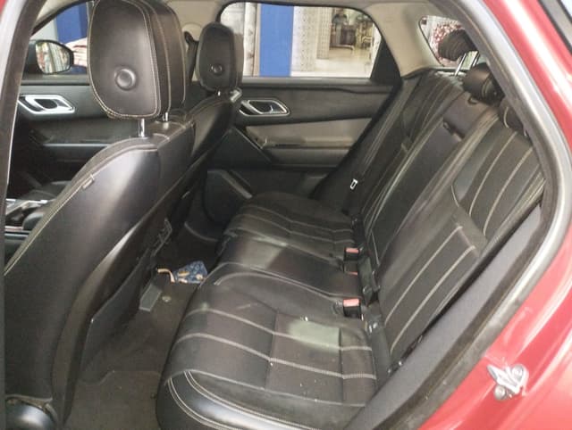 Land rover Range Rover Velar REAR_SEAT