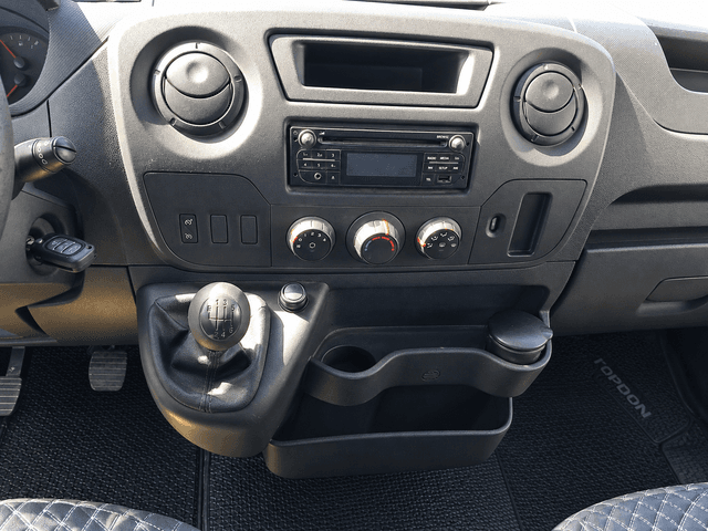 Renault Master REAR_SEAT