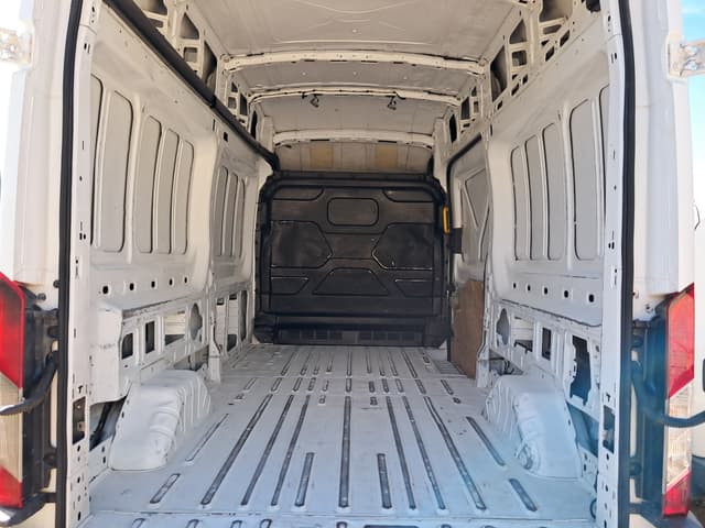 Ford Transit REAR_SEAT