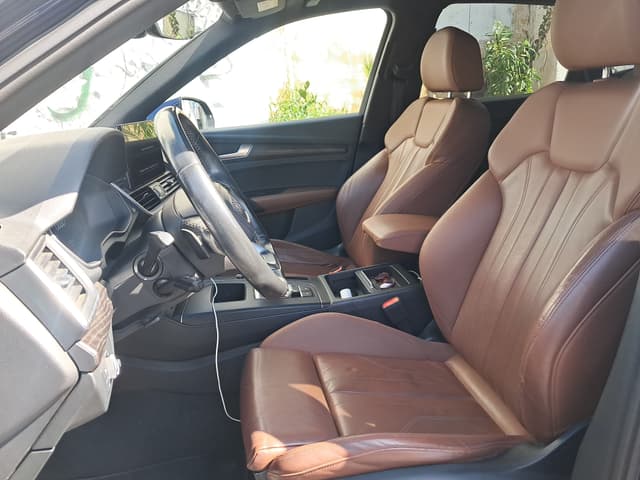 Audi Q5 FRONT_SEAT