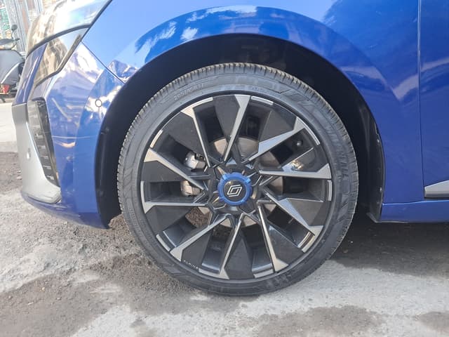 Renault Clio WHEEL_AVG