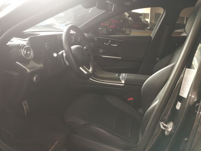 Mercedes Classe C FRONT_SEAT
