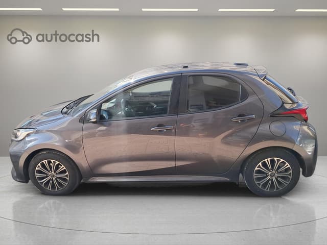 Toyota Yaris LEFT