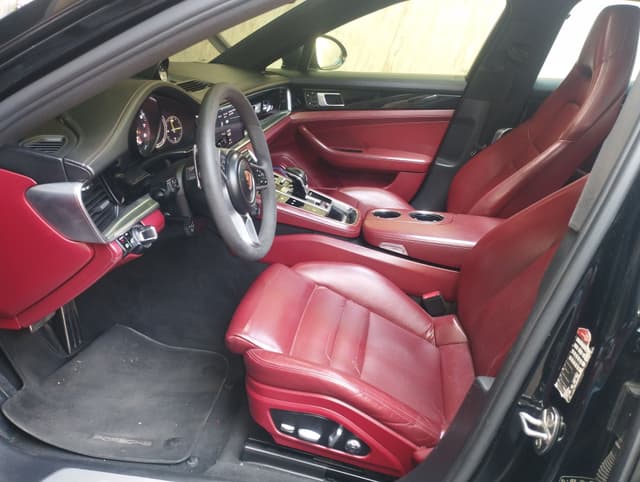 Porsche Panamera FRONT_SEAT