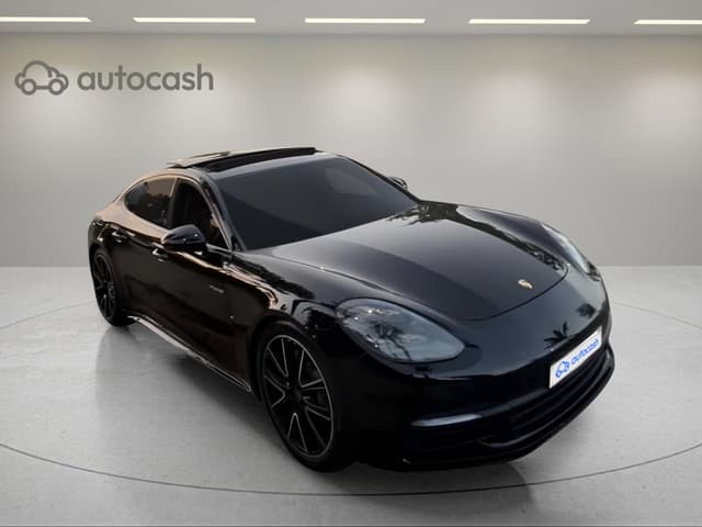 Porsche Panamera RIGHT