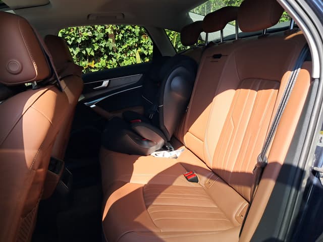 Audi A6 REAR_SEAT