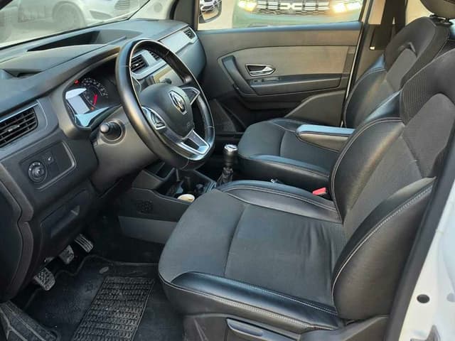 Renault Express FRONT_SEAT