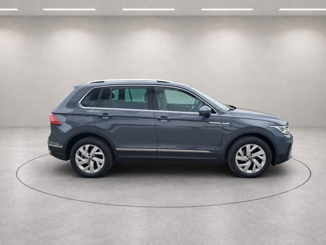Volkswagen Tiguan RIGHT