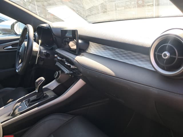 Alfa romeo Tonale FRONT_SEAT