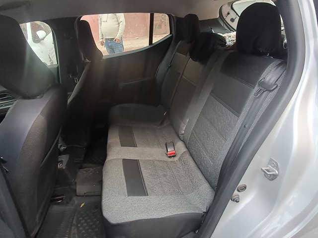 Dacia Sandero REAR_SEAT