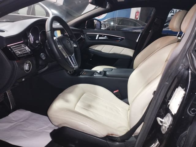 Mercedes CLS Coupé FRONT_SEAT