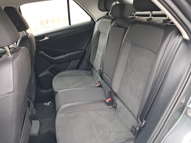 Volkswagen T Roc REAR_SEAT