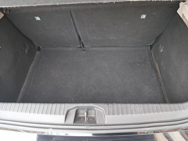 Renault Clio TRUNK