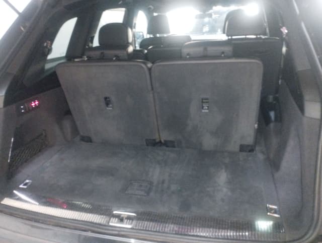 Audi Q7 TRUNK