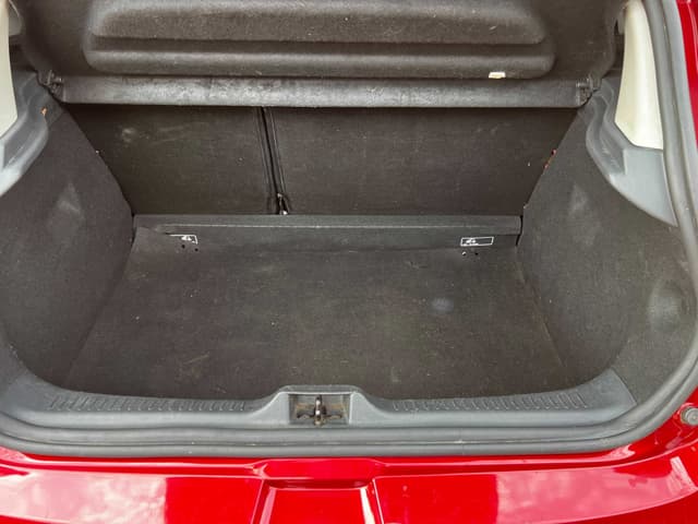 Renault Clio TRUNK