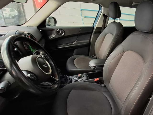 Mini Countryman FRONT_SEAT