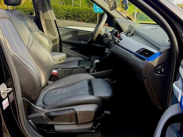 Bmw X1 FRONT_SEAT