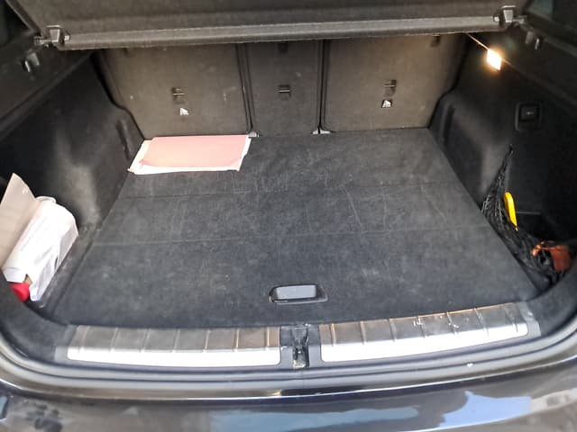 Bmw X1 TRUNK