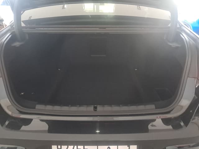 Bmw Série 7 TRUNK