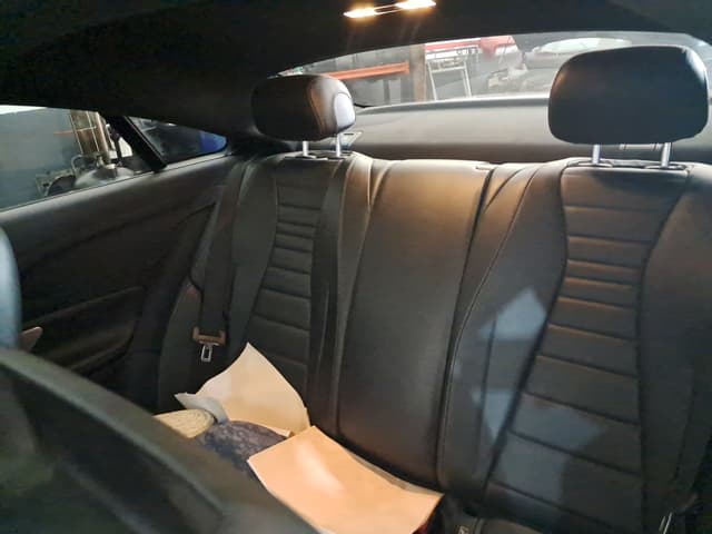 Mercedes classe e coupé REAR_SEAT