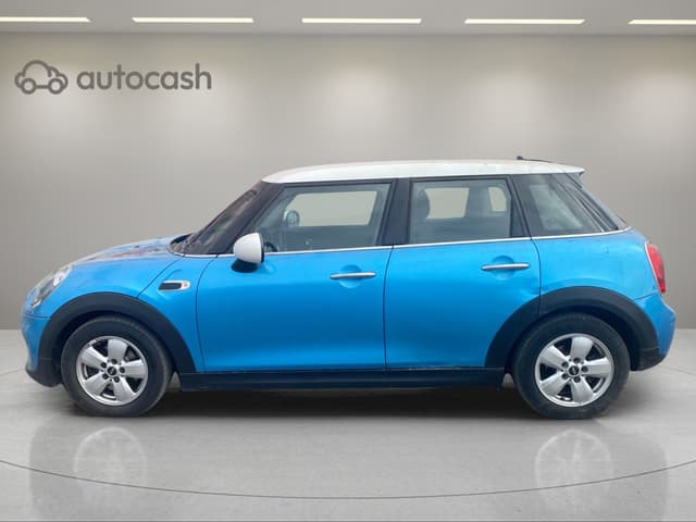 Mini Cooper 5 portes LEFT