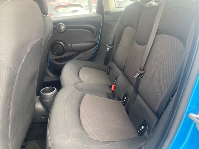 Mini Cooper 5 portes REAR_SEAT
