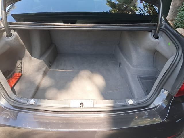 Bmw Série 7 TRUNK