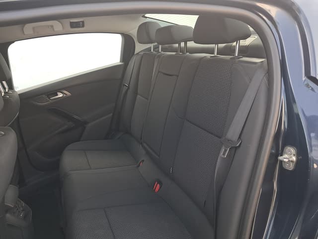 Peugeot 508 REAR_SEAT