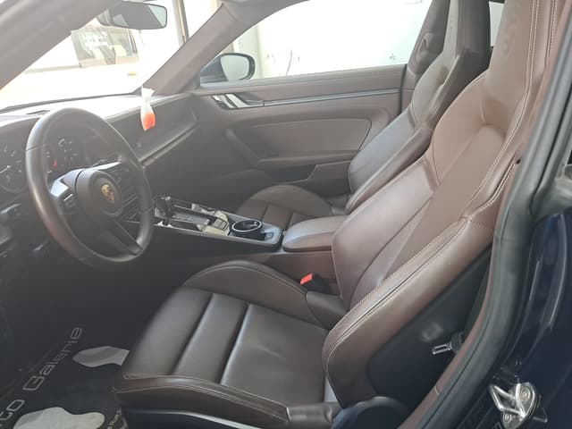 Porsche 911 FRONT_SEAT