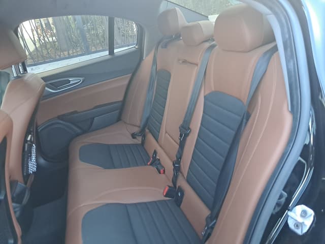 Alfa romeo Giulia REAR_SEAT