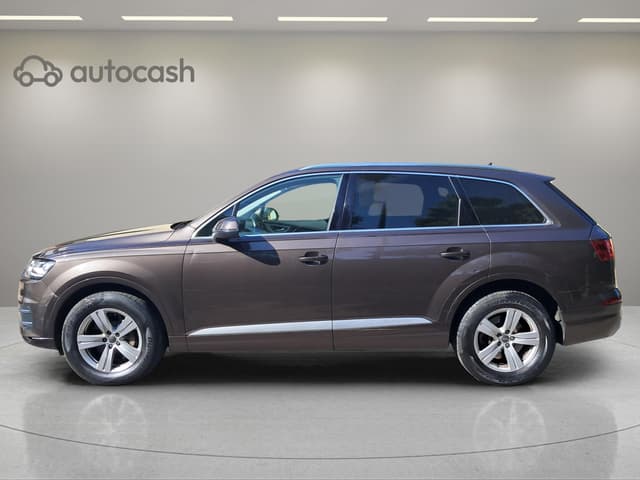 Audi Q7 LEFT
