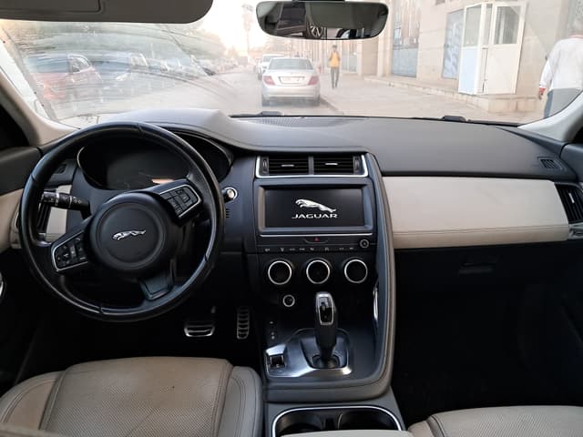 Jaguar e pace 2.0 i4D 150 AT R-Dynamic S
