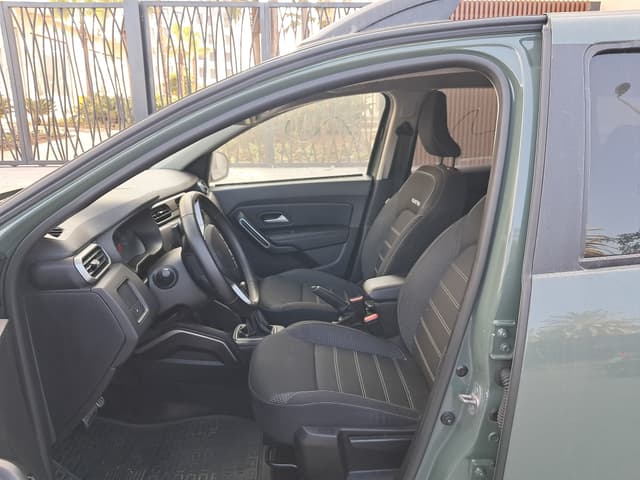 Dacia Duster FRONT_SEAT